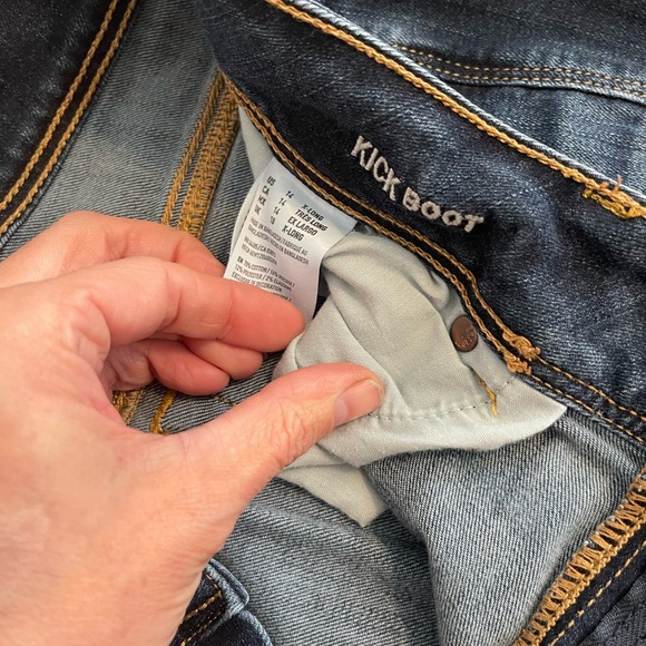 American Eagle Outfitters Dark Blue Kickboot Jeans XLONG - Picture 2 of 3